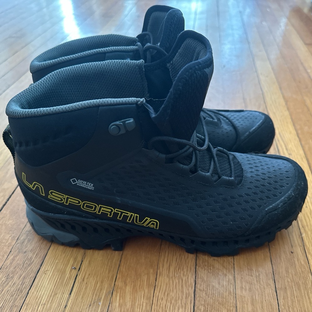 Brand New Le Sportiva GTX Hiking Boots